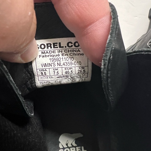 Sorel Womens Black Joan of Arctic III Wedge Lace Up Leather Boots Size 9.5 - Picture 9 of 9